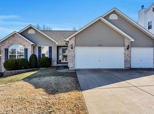 2044 Windmill Summit Dr, Imperial, MO 63052
