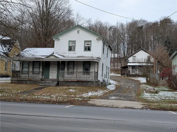 1 1/2 W Main St, Mc Graw, NY 13101