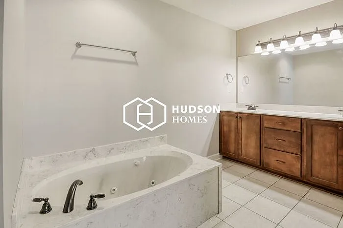 7902 Hemlock Dr — Photo 14