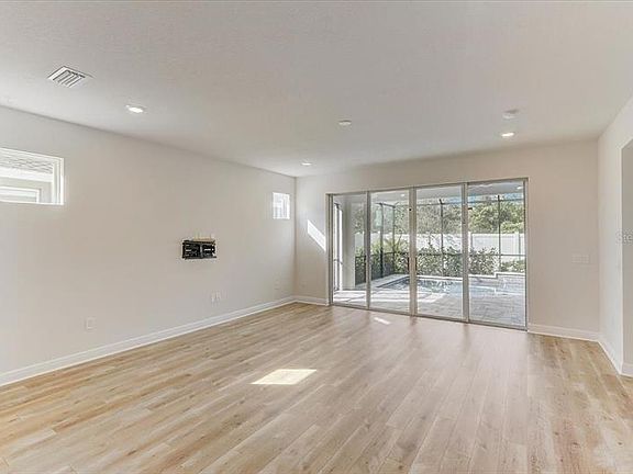 5th image of 2571 Fireflag Ln