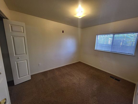 5th image of 1024 E 5th St #Fif1024-106