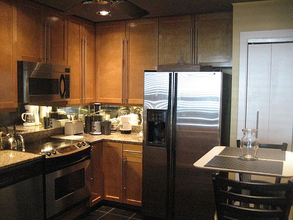 2nd image of 717 S Columbus Blvd Ph 12