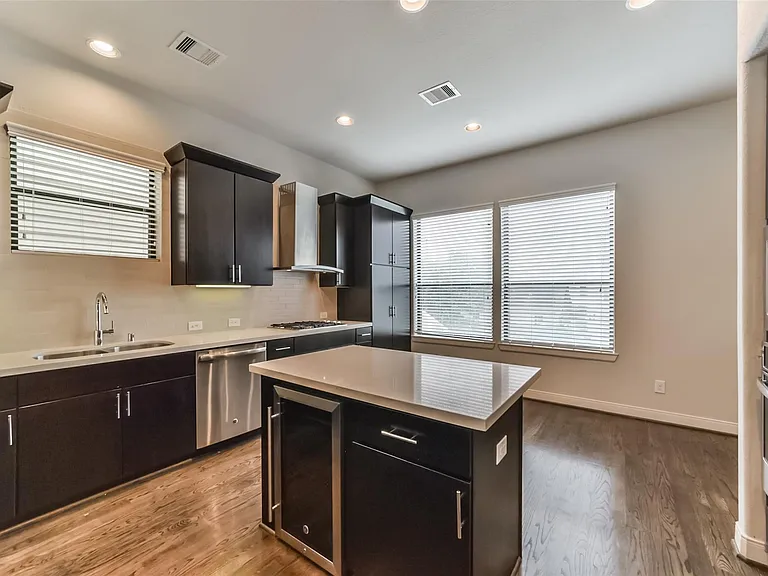 5309 Petty St — Photo 17