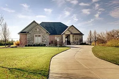 7527 Deer Path Ct photo 1