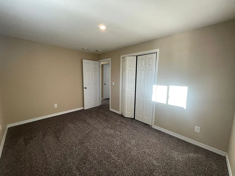 2BD Garden-Level Home | Off-Street Parking — Photo 20