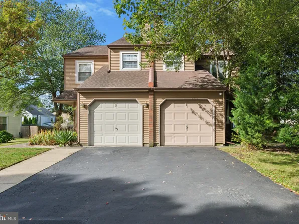 1 Stacey Dr, Doylestown, PA 18901