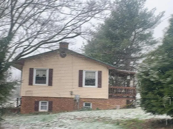 1922 Massanetta Springs Rd, Harrisonburg, VA 22801