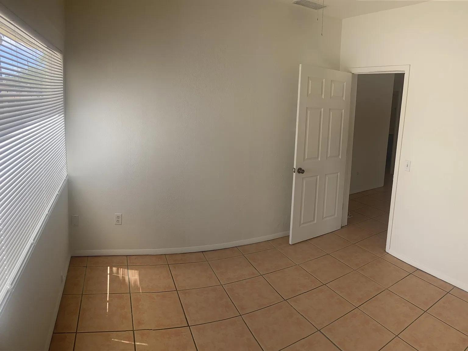 3041/3043/3045 N. Park Ave. Apts. - 3043 — Photo 3