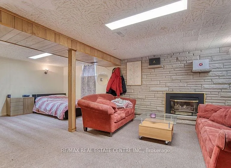 314 Strathcona Dr — Photo 24