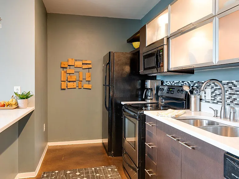 2115 Yeaman Pl #203 — Photo 15