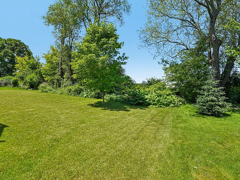 236 Sunshine Ln — Photo 55