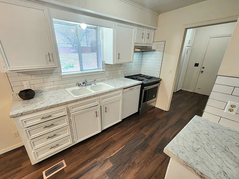 7202 S 66th East Ave — Photo 7
