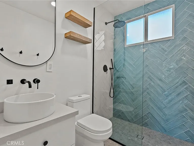 17337 Emelita St — Photo 27