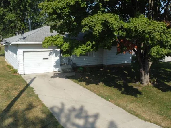 511 N Walnut St, Sumner, IA 50674