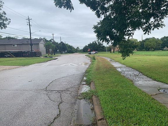 4th image of 10525 Gulf Meadows Dr
