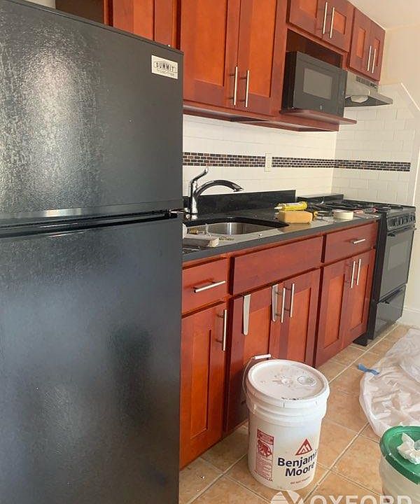 1st image of 4556 42nd St APT 4E