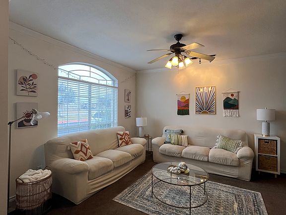 2nd image of 207 Navarro Dr