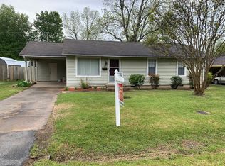 1706 Granvue Dr, Stuttgart, AR 72160