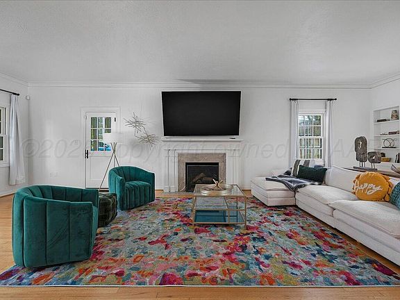 5th image of 2819 S Hayden St