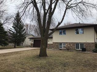221 Glen Ellen Dr, Mankato, MN 56001