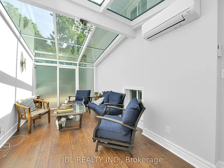 53 Southdale Dr — Photo 14