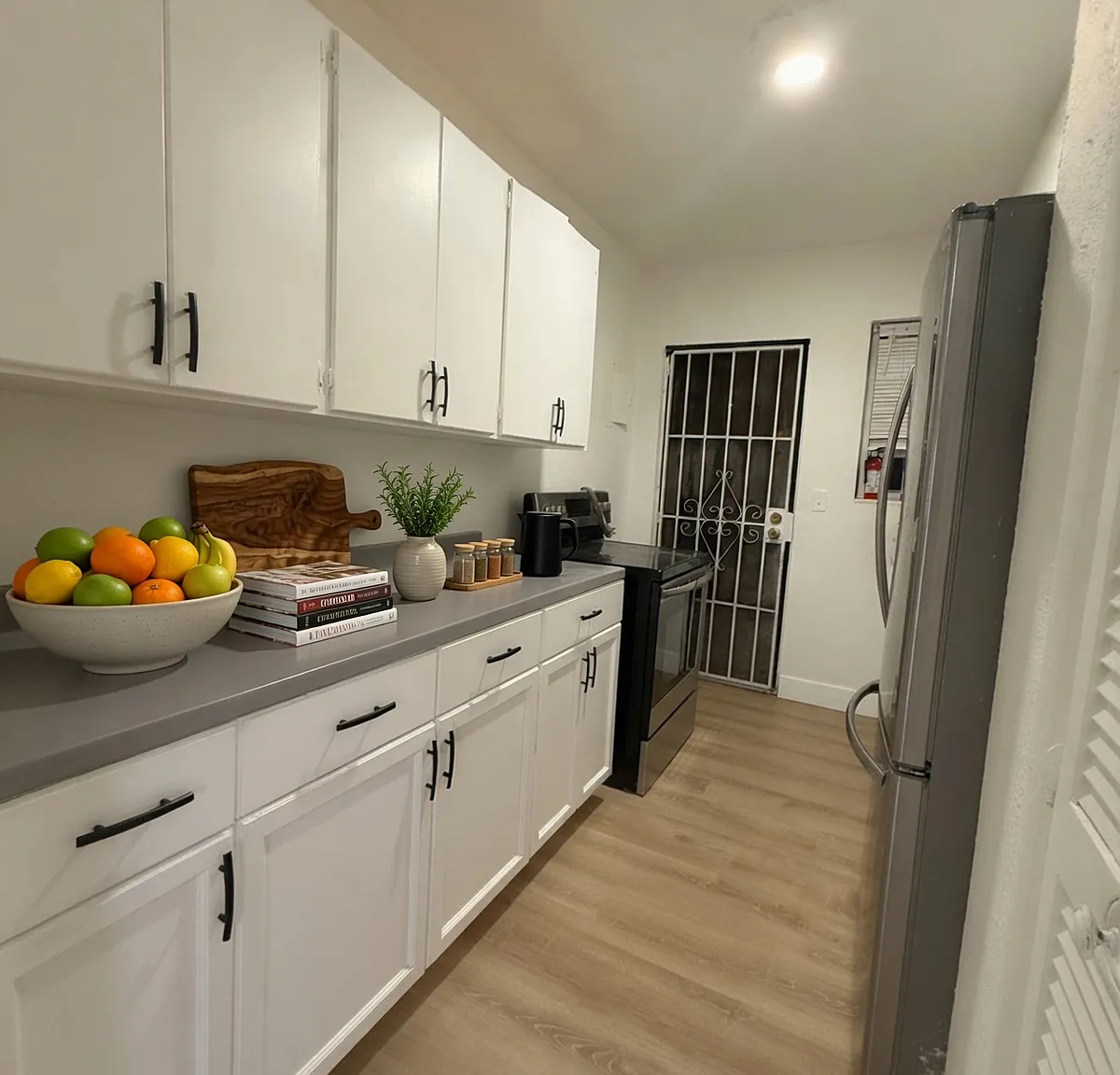 2 bed, $3,300 — Photo 3