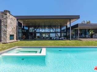 630 Clinton Pl, Beverly Hills, CA 90210