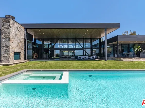 630 Clinton Pl, Beverly Hills, CA 90210