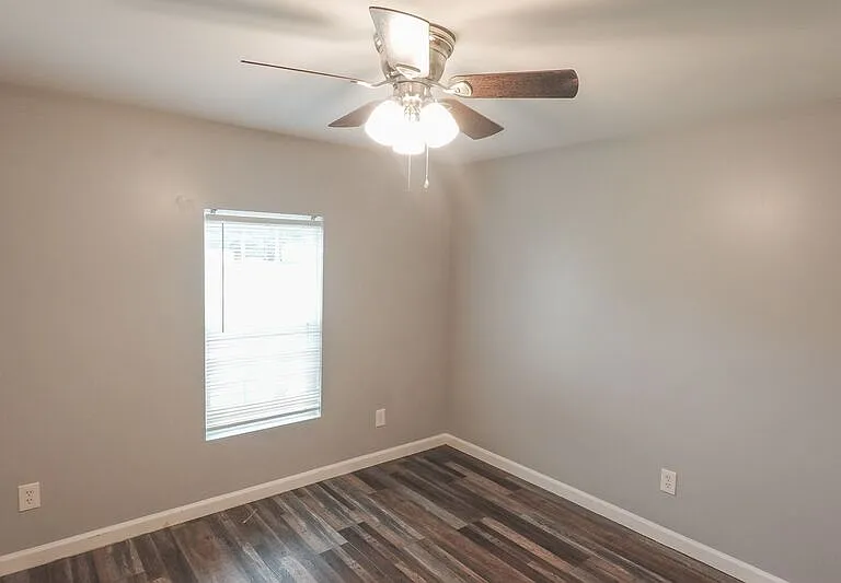 55 Peachtree Dr — Photo 16