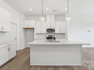 302 Silver Fleet Dr, Indian Trail, NC 28079