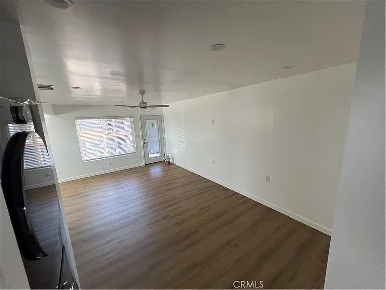 1541 N Hope Ave — Photo 11
