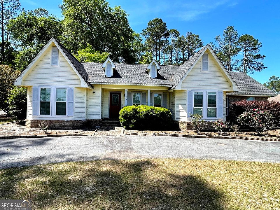1st image of 1104 Lakeview Dr