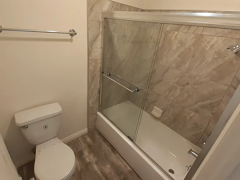5929 Laurel Canyon Blvd #14 — Photo 10