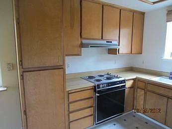 4th image of 126 Muir Cir