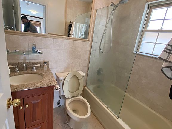 5th image of 3127 Wissman Ave #1