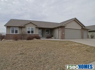 3396 Lennon Ln, Marion, IA 52302