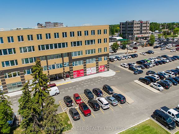 5th image of 15 Kensington Rd #907