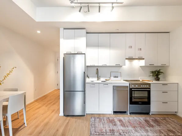 955 Sterling Place image 4 of 10