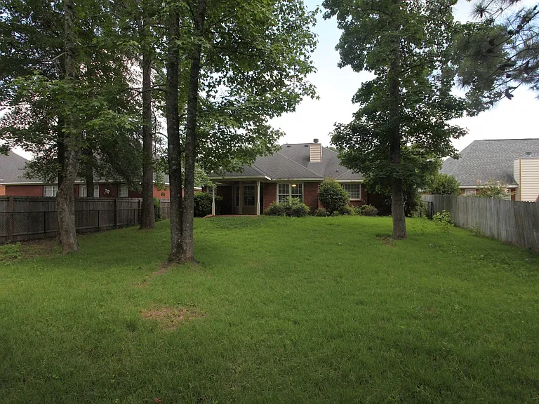 1704 Stone Pointe Dr — Photo 21