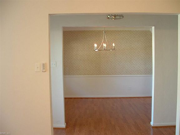 5th image of 5833 Hartwick Dr