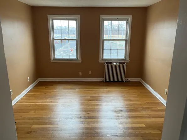 1618 Memorial Ave #2B, West Springfield, MA 01089