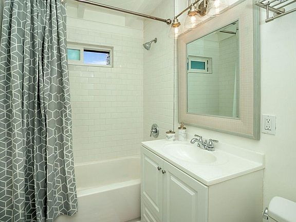 5th image of 4895 Orchard Ave