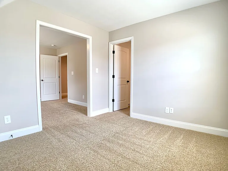733 Banister Dr — Photo 22