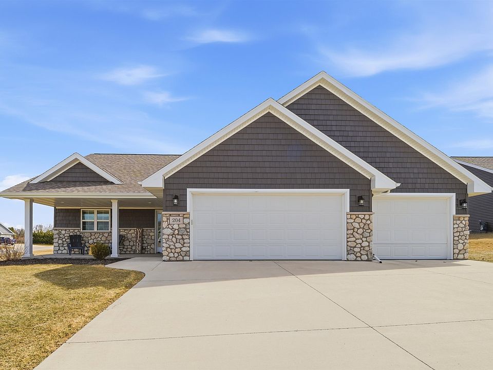 1st image of 204 Zacharey Ct