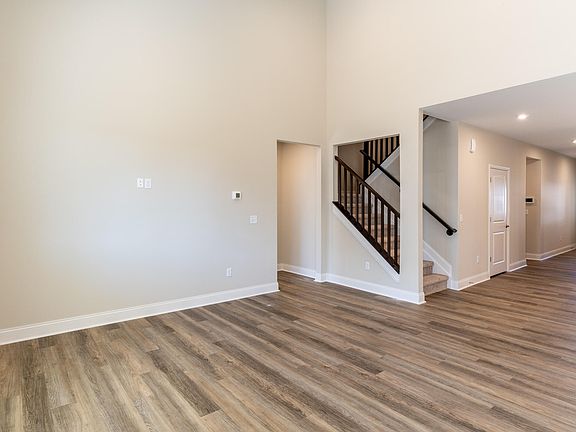 5th image of 8303 Bluff Dr Unit B