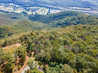 712 Summit Village Trl, White Sulphur Springs, WV 24986