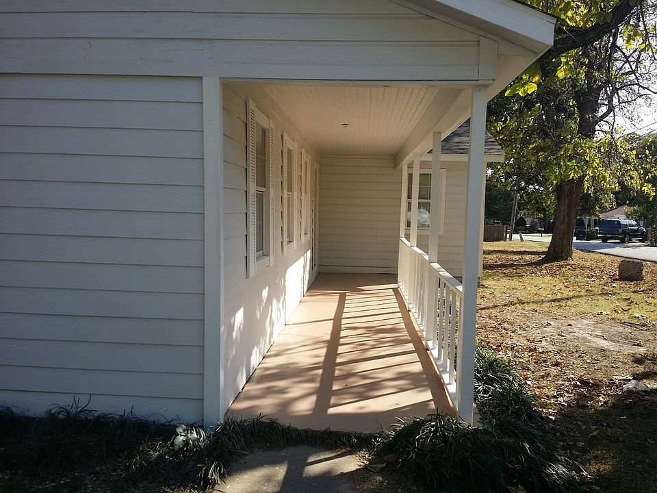 1st image of 4109 4th St
