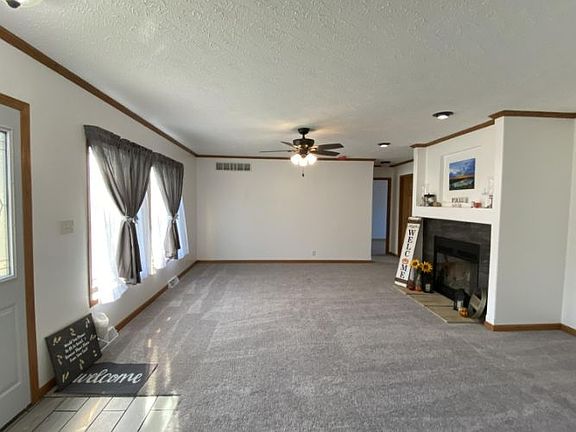 4th image of 1125 W Worstell Ln