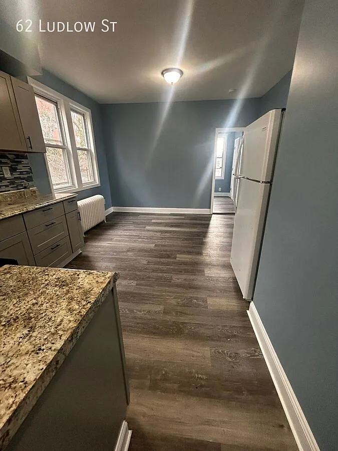 2 bed, $2,400 — Photo 2
