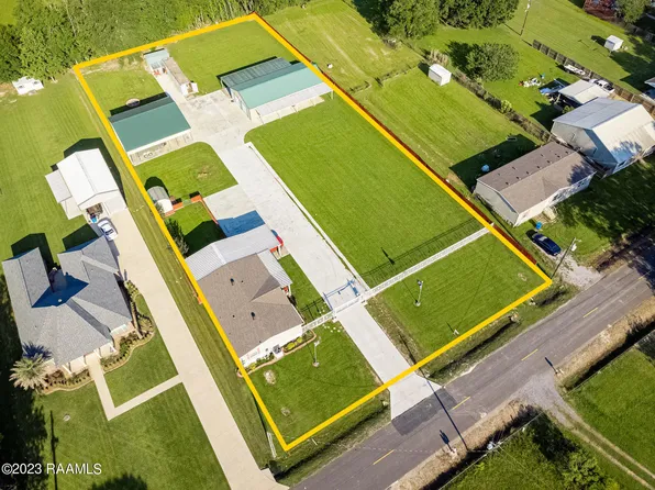 131 Courville Rd, Scott, LA 70583